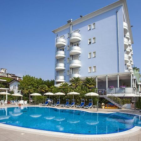 לידו די ג'סולו Hotel Helios מראה חיצוני תמונה