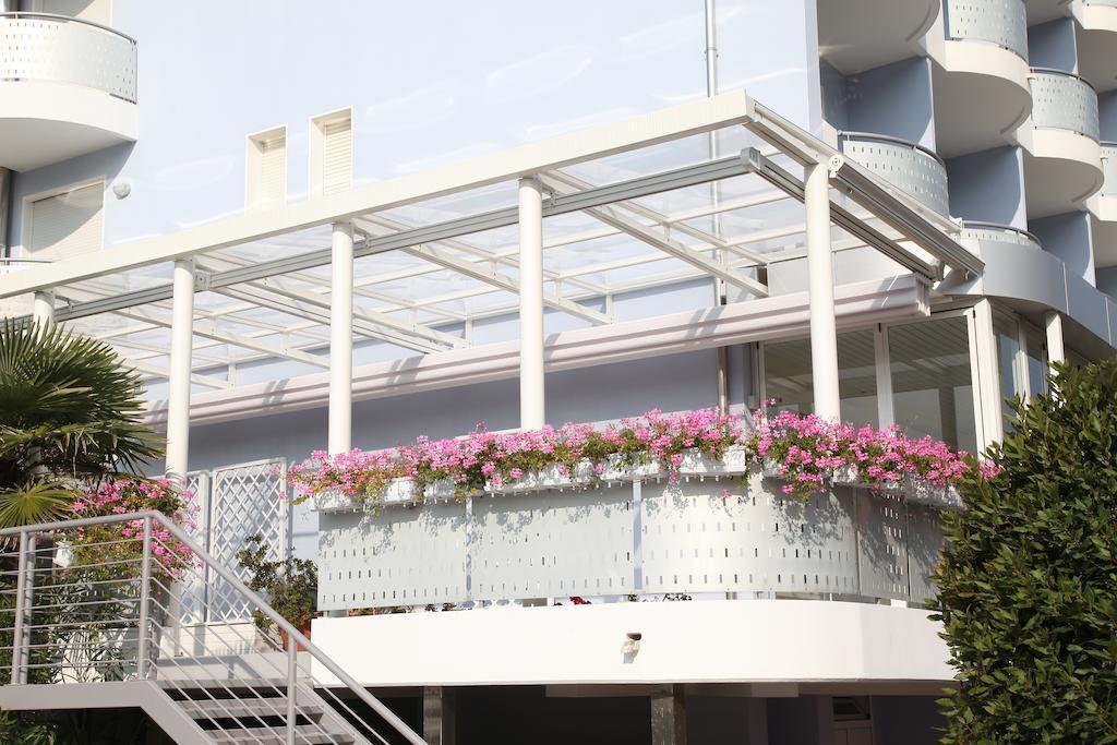 לידו די ג'סולו Hotel Helios מראה חיצוני תמונה