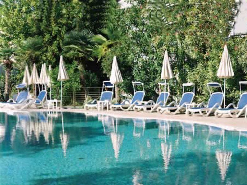 לידו די ג'סולו Hotel Helios מראה חיצוני תמונה
