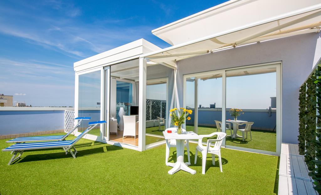 לידו די ג'סולו Hotel Helios מראה חיצוני תמונה
