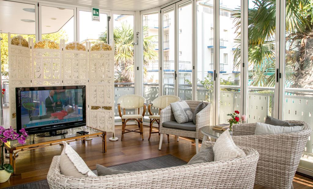 לידו די ג'סולו Hotel Helios מראה חיצוני תמונה