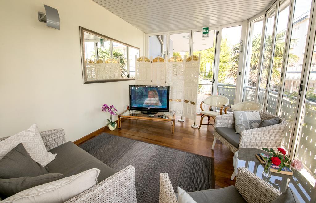 לידו די ג'סולו Hotel Helios מראה חיצוני תמונה