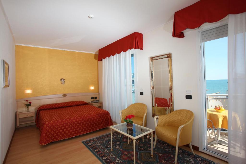 לידו די ג'סולו Hotel Helios חדר תמונה