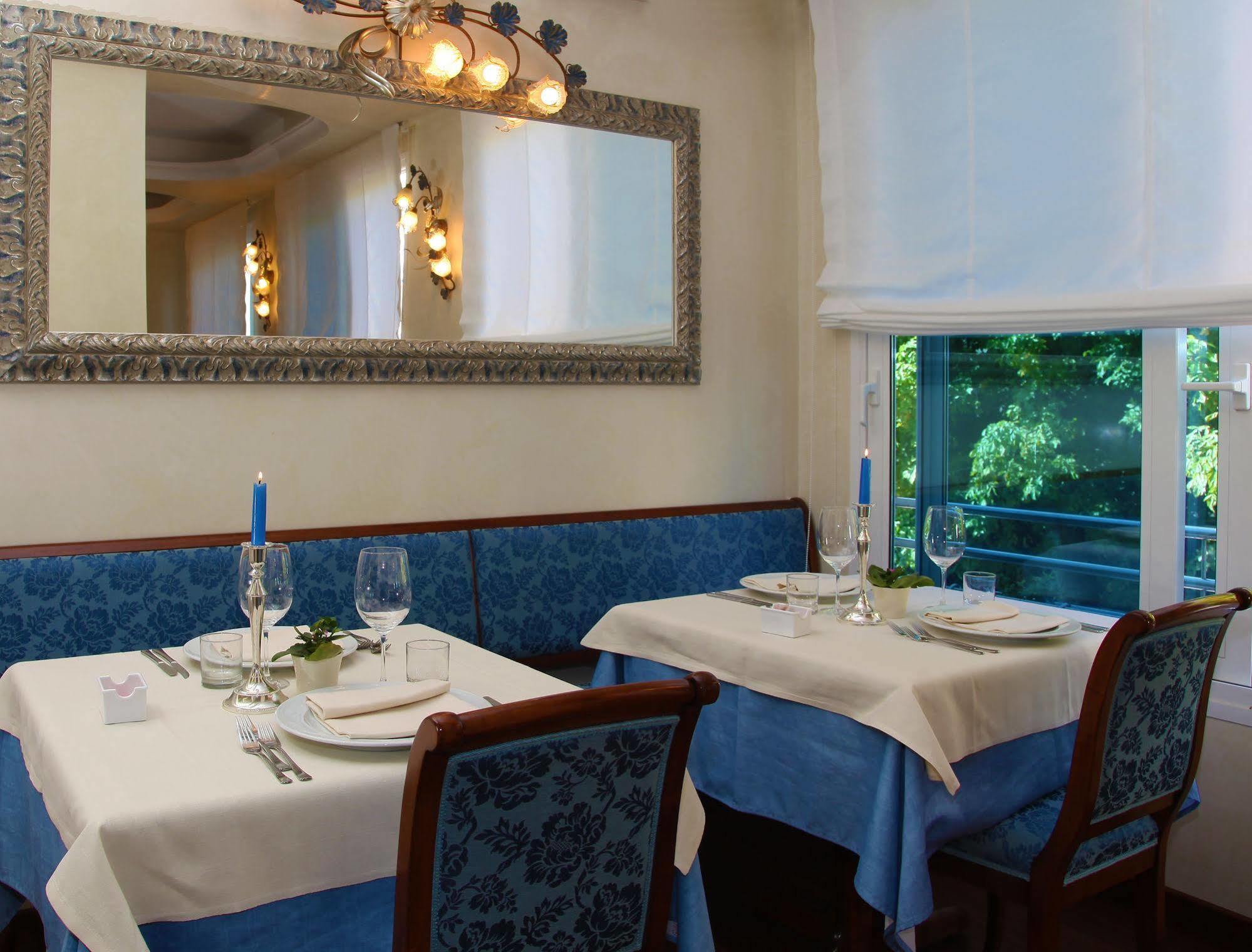 לידו די ג'סולו Hotel Helios מראה חיצוני תמונה