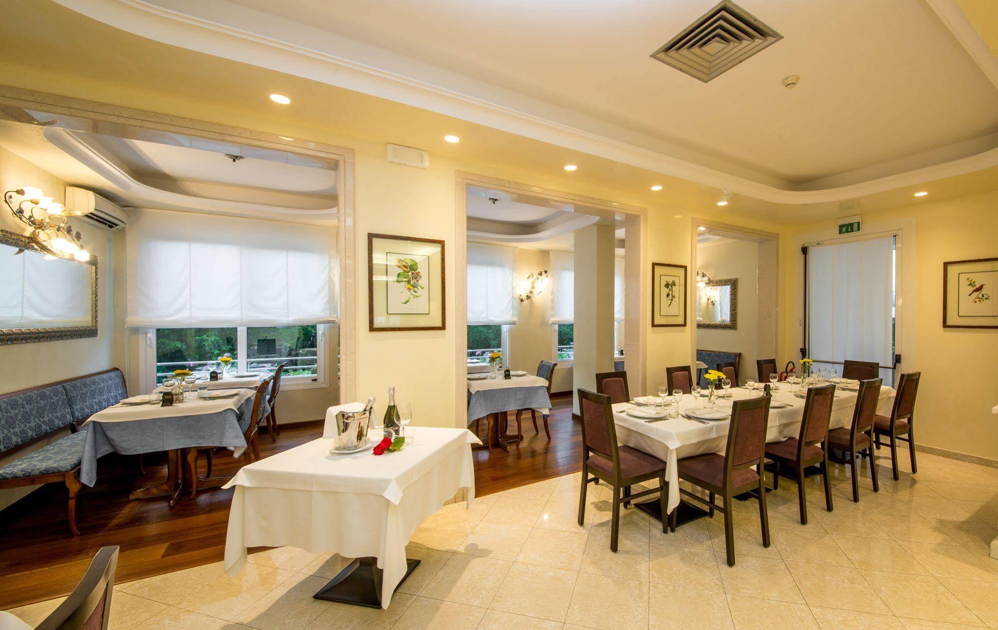 לידו די ג'סולו Hotel Helios מראה חיצוני תמונה